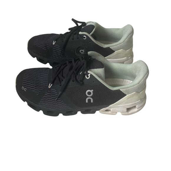 On Cloudflyer Road Running Shoes Black White Mint Green 9 Wide - Picture 1 of 10